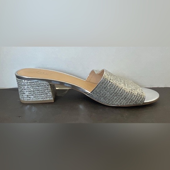 Badgley Mischka Camelia Crystal-Embellished Peep-Toe Mules with Block Heel 7.5 - Picture 6 of 16